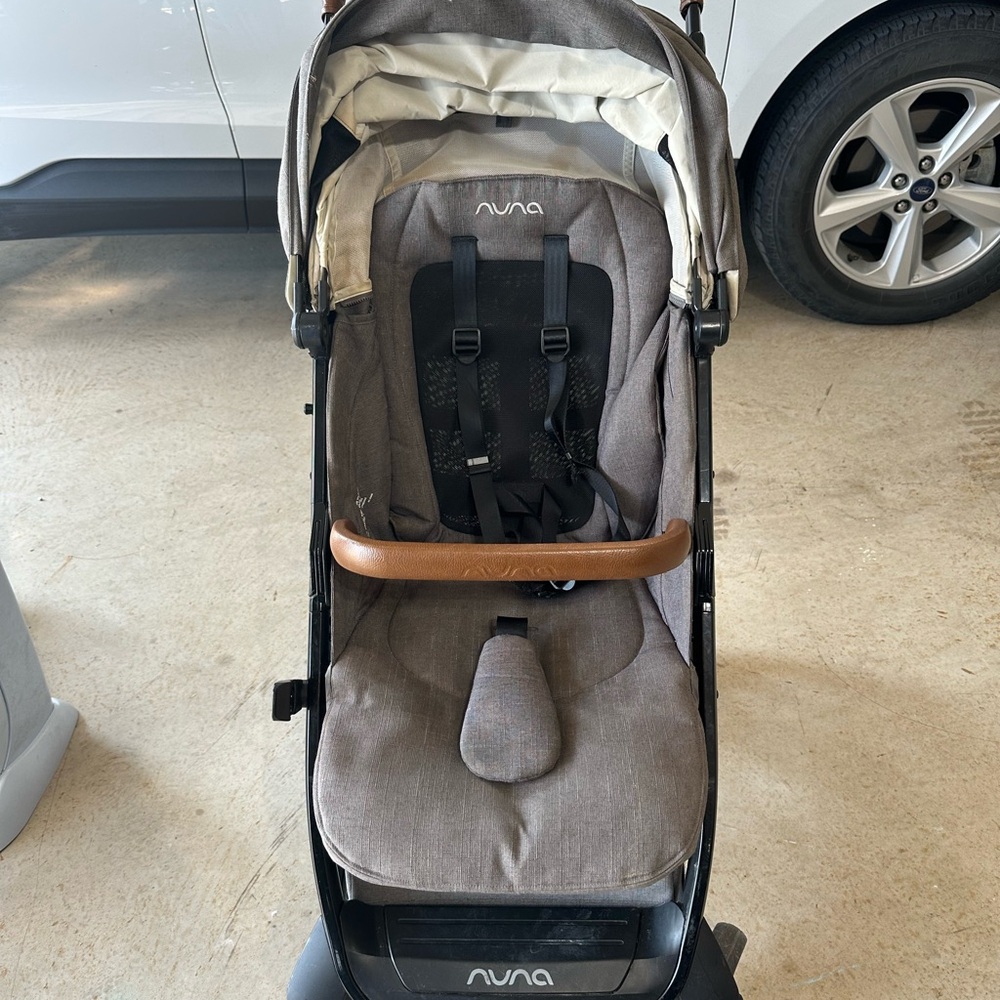 Nuna Kids Stroller - Gray and Black